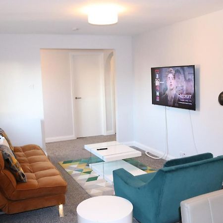 Garland Modern Apartment With Private Garden & Parking Dartford 5 Eksteriør billede