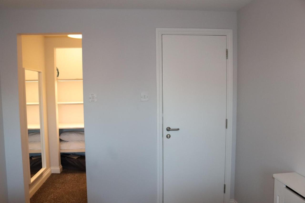 Garland Modern Apartment With Private Garden & Parking Dartford 5 Eksteriør billede