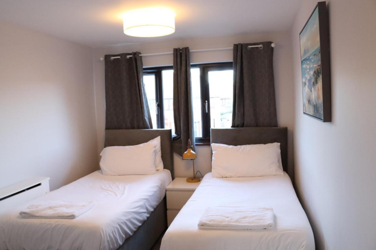 Garland Modern Apartment With Private Garden & Parking Dartford 5 Eksteriør billede