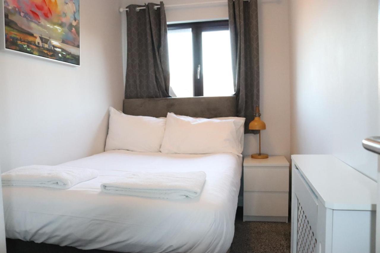 Garland Modern Apartment With Private Garden & Parking Dartford 5 Eksteriør billede