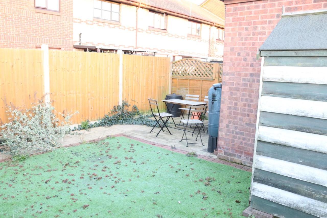 Garland Modern Apartment With Private Garden & Parking Dartford 5 Eksteriør billede