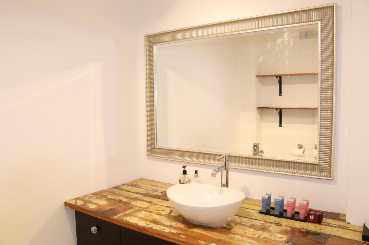 Garland Modern Apartment With Private Garden & Parking Dartford 5 Eksteriør billede