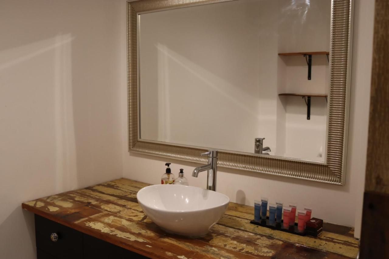 Garland Modern Apartment With Private Garden & Parking Dartford 5 Eksteriør billede