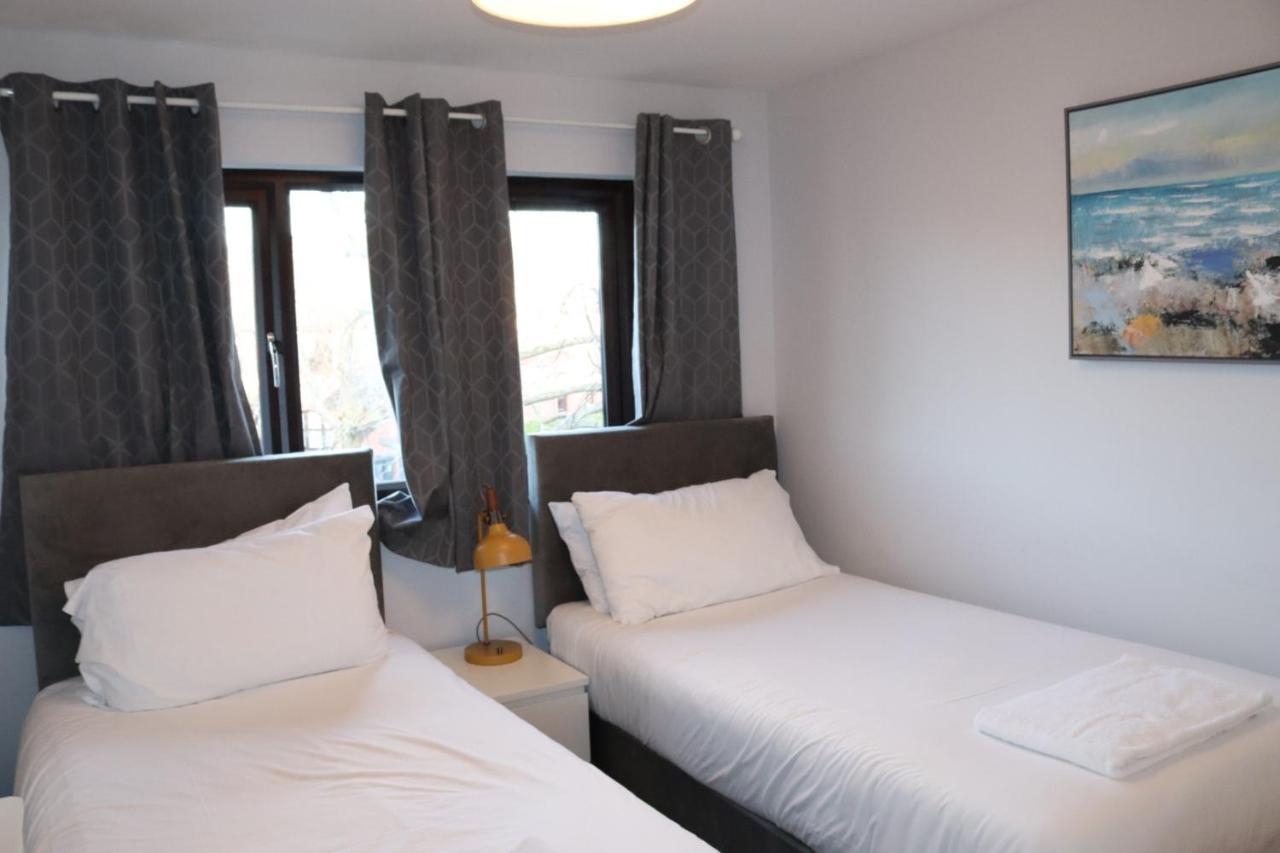 Garland Modern Apartment With Private Garden & Parking Dartford 5 Eksteriør billede